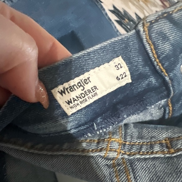 WOMEN'S WRANGLER® WANDERER 622 HIGH RISE FLARE JEAN IN SMOKE SEA - Picture 8 of 12